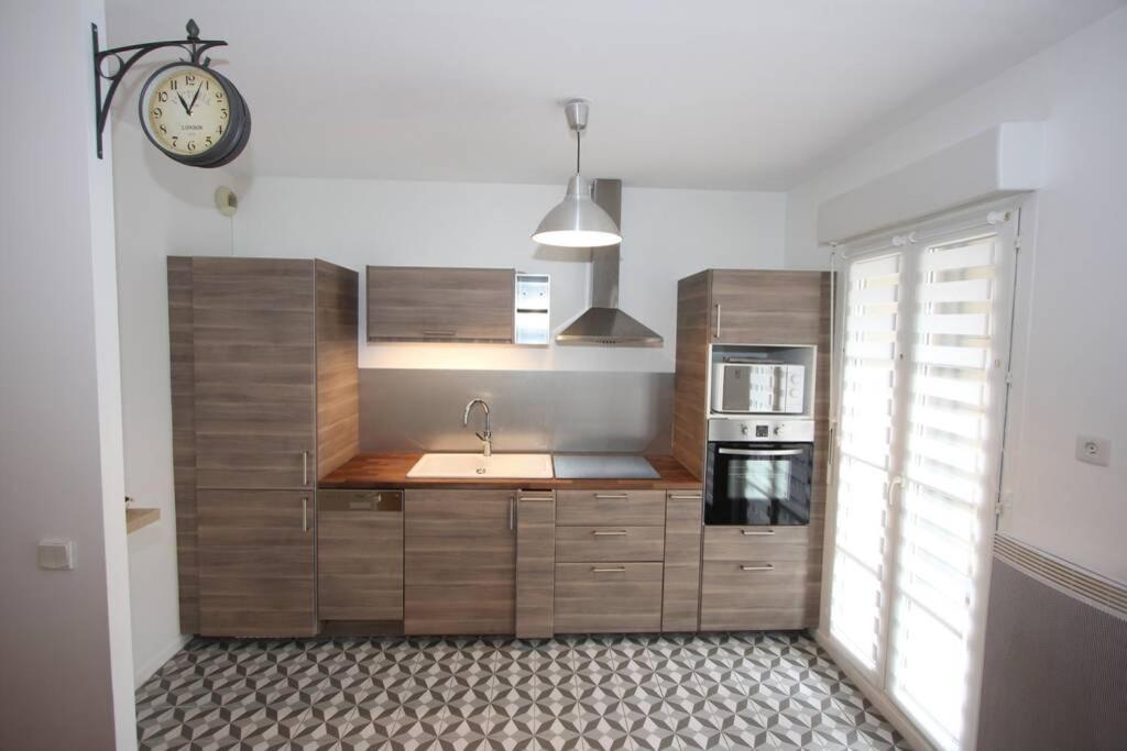 Sloan Square Apartment Bmyguest Serris Luaran gambar
