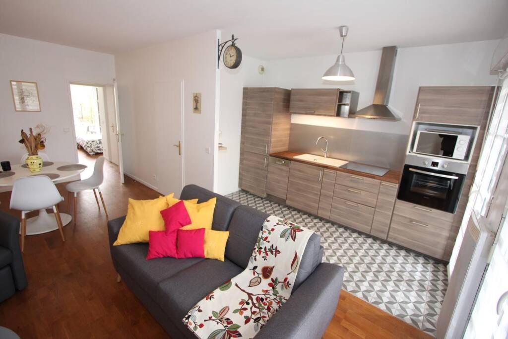 Sloan Square Apartment Bmyguest Serris Luaran gambar