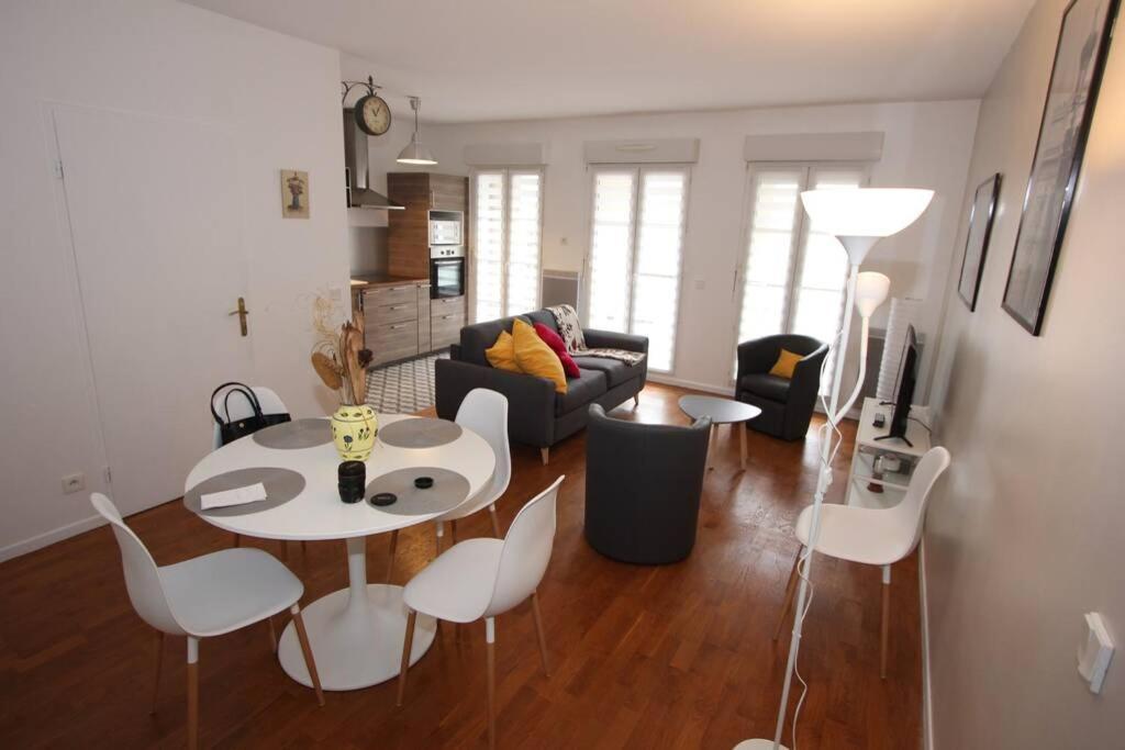 Sloan Square Apartment Bmyguest Serris Luaran gambar