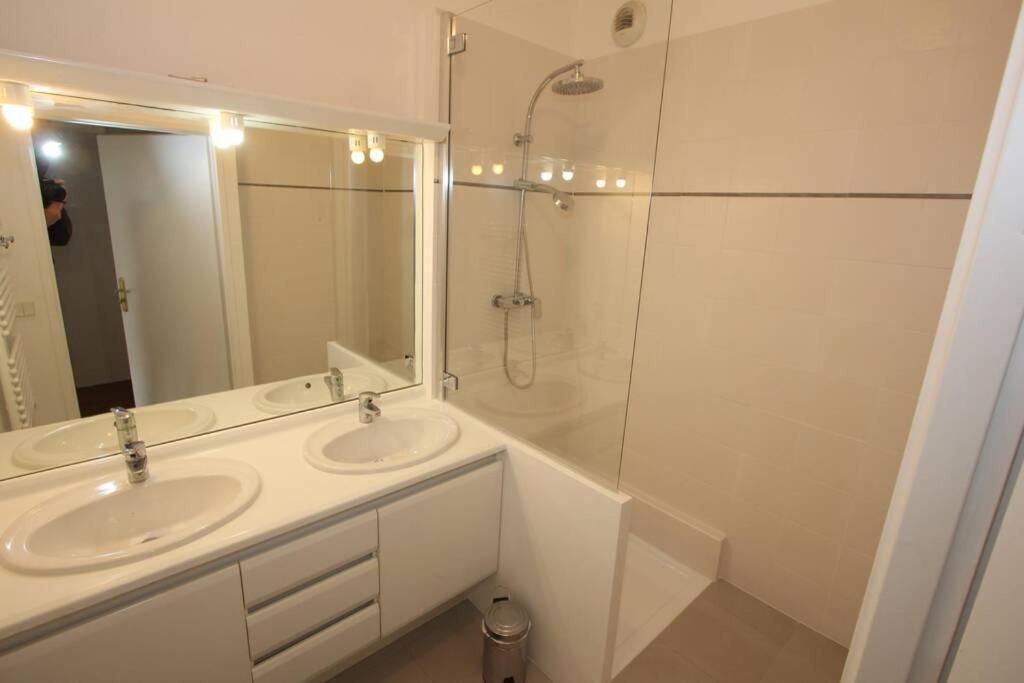 Sloan Square Apartment Bmyguest Serris Luaran gambar